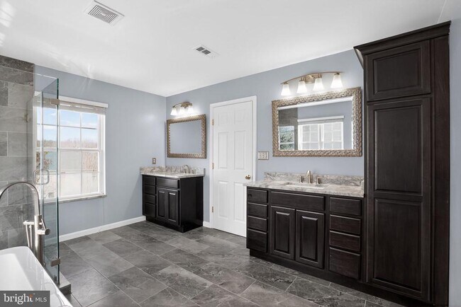 Building Photo - 28 Basalt Dr