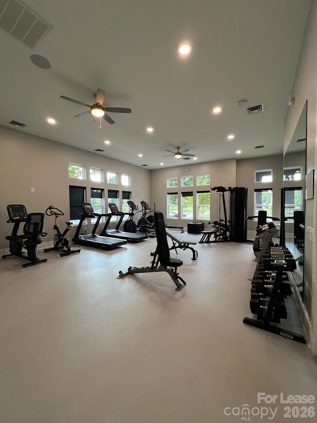 Building Photo - 8921 Pennegrove Cir