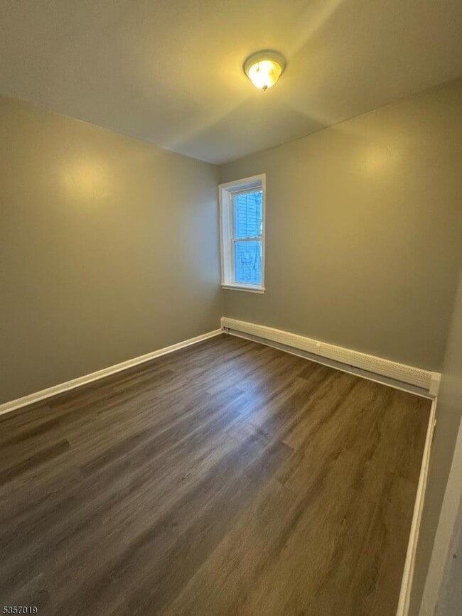 Building Photo - 381 Lanza Ave