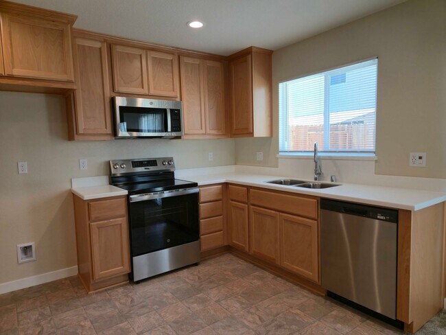 Building Photo - Vacant- Must Apply to schedule viewing