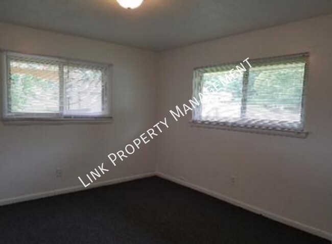 Building Photo - 4702 Murray Lake Ln