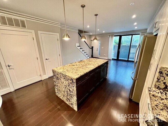 Building Photo - 4525 1/2 Georgia Avenue NW-#1