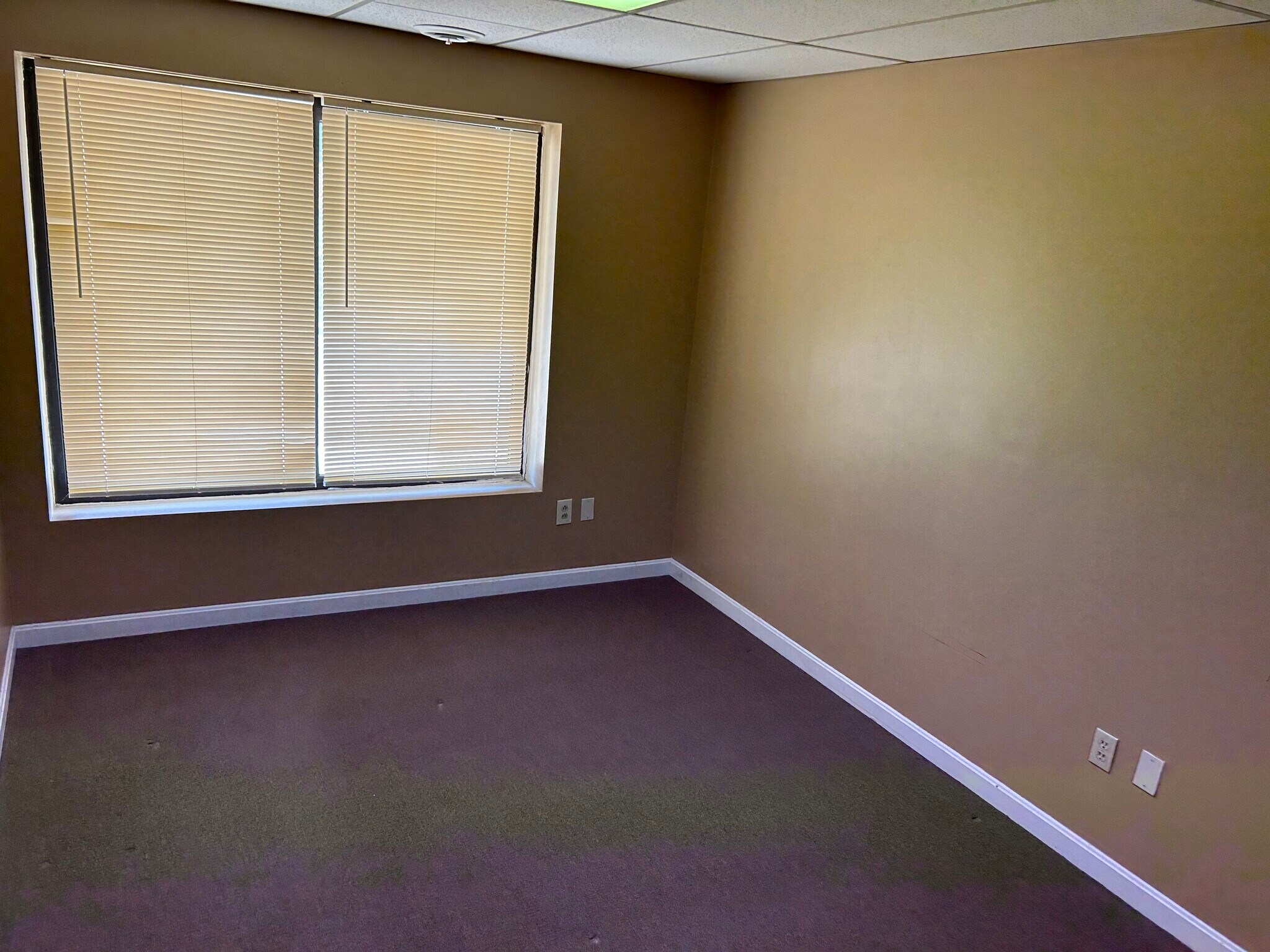 Building Photo - 58 Manville Hill Rd