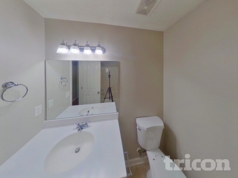 Building Photo - 1258 Tiree Dr