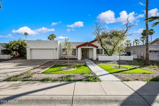 Primary Photo - 1831 E La Jolla Dr
