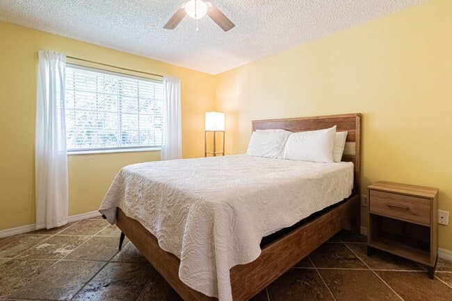 Building Photo - End-Unit 3-Bed Condo Near Downtown Naples & Beaches | Gated Resort-Style Community