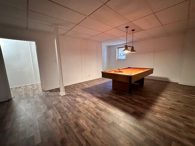 Building Photo - Exclusively Offered by Muse Realty Rentals...