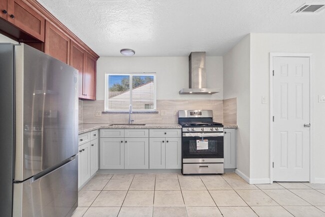 Building Photo - 4510 Hidden Springs Dr