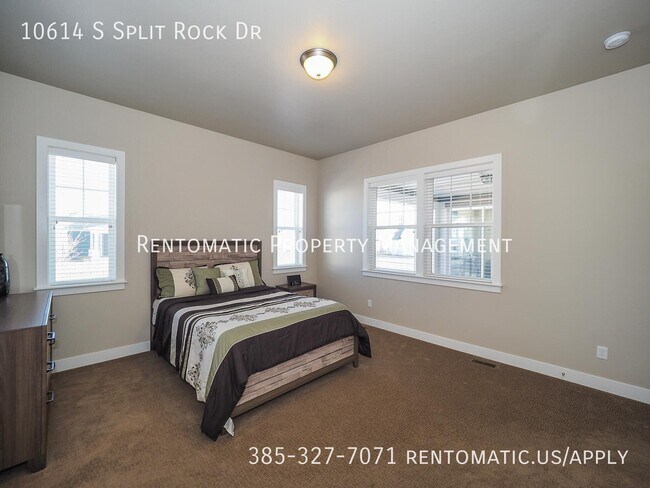 Building Photo - 10614 S Split Rock Dr
