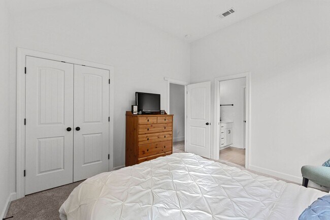 Building Photo - 263 Dublin Lp