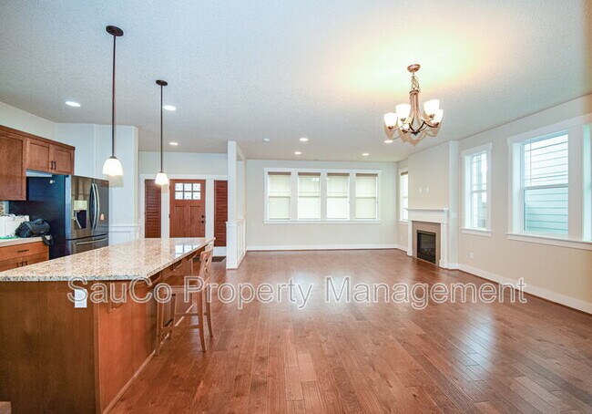 Building Photo - 14983 NW Cosmos St