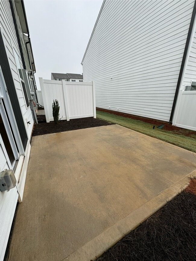 Building Photo - 709 Bellmouth Rd