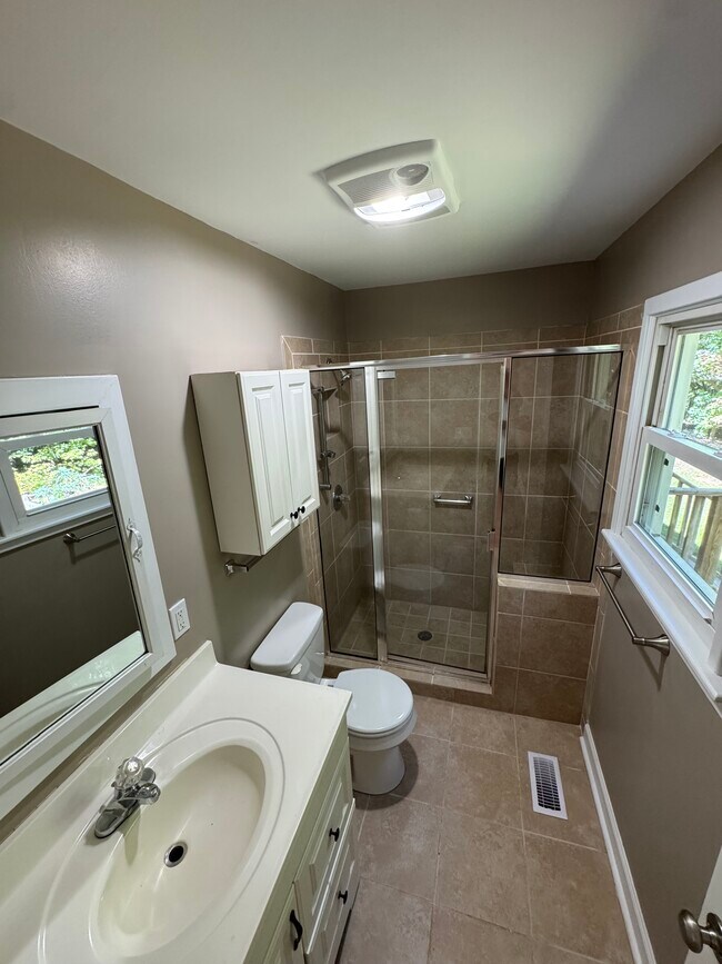 Building Photo - 3671 Sandy Creek Rd