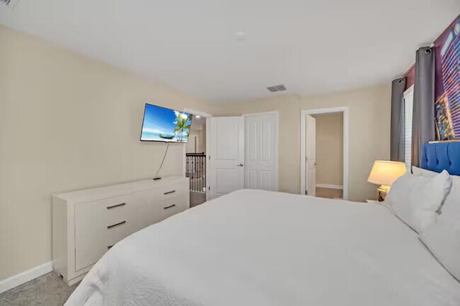 Building Photo - 730 Drop Shot Dr