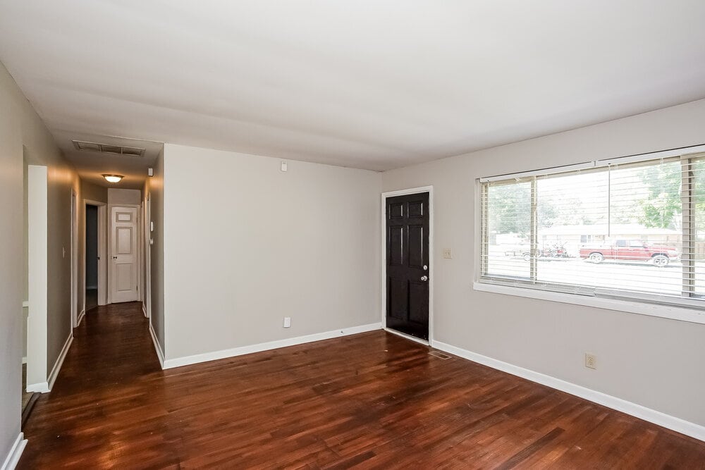 Building Photo - 6109 N Pershing Ave