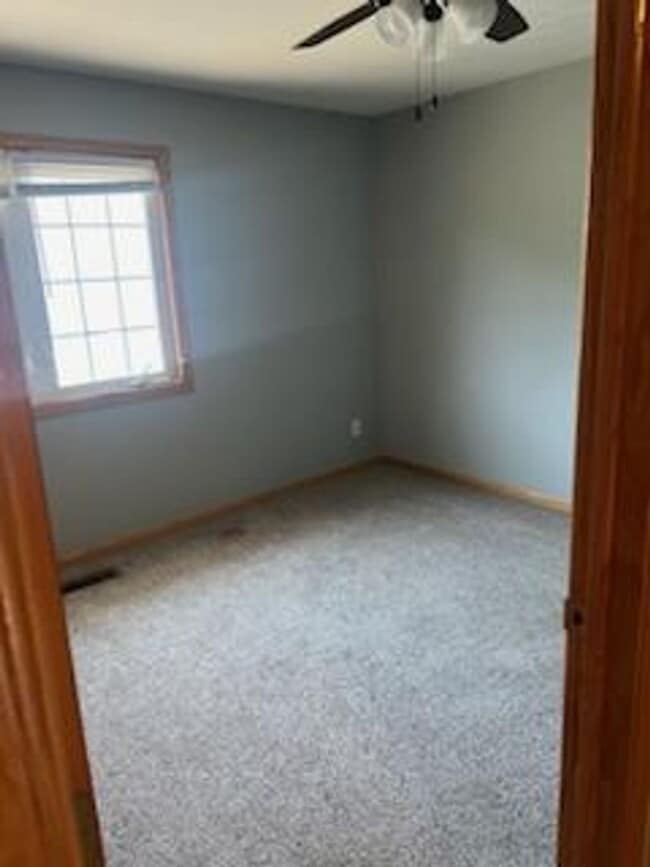 Building Photo - Highland Golf  Course Rental