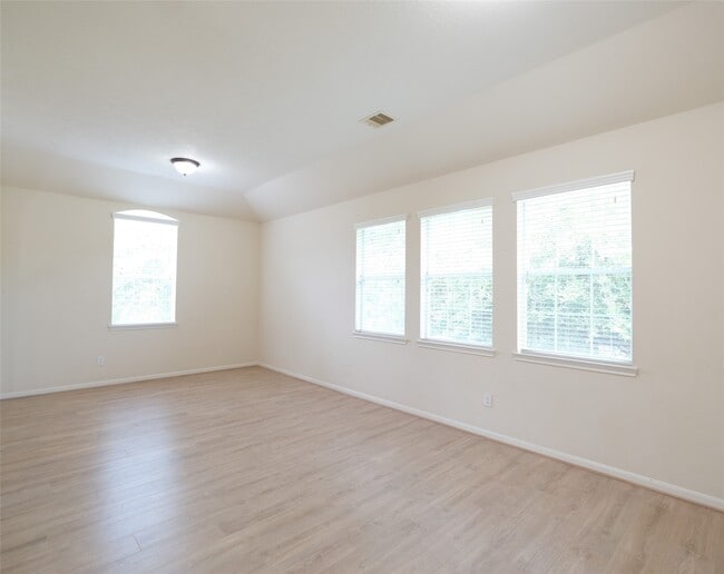 Building Photo - 12802 Flat Creek Dr