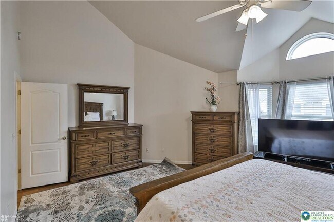 Building Photo - 204 Ridings Cir