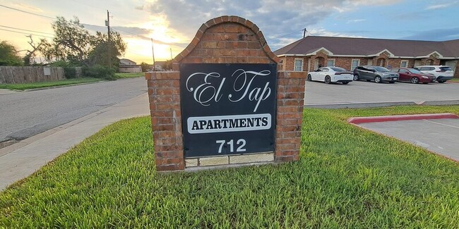 Primary Photo - El Tap Apartments