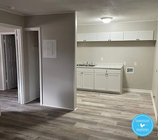 Building Photo - 1109 W Academy St