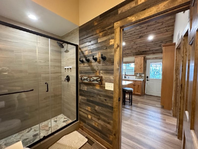 Building Photo - 605 Vincent Rd