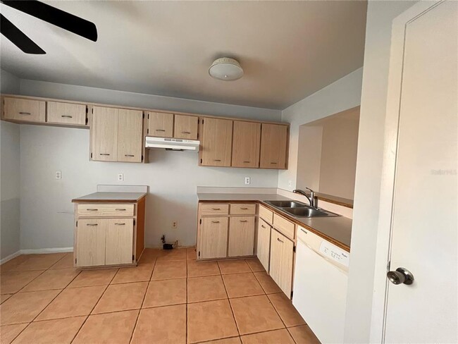 Building Photo - 3244 Moccasin Dr