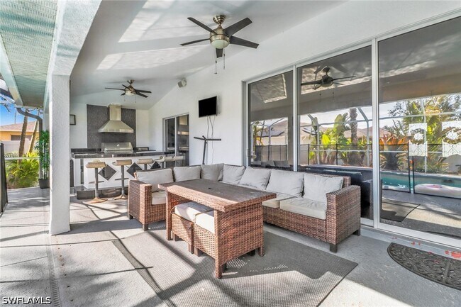 Building Photo - 2026 SW 31st Terrace