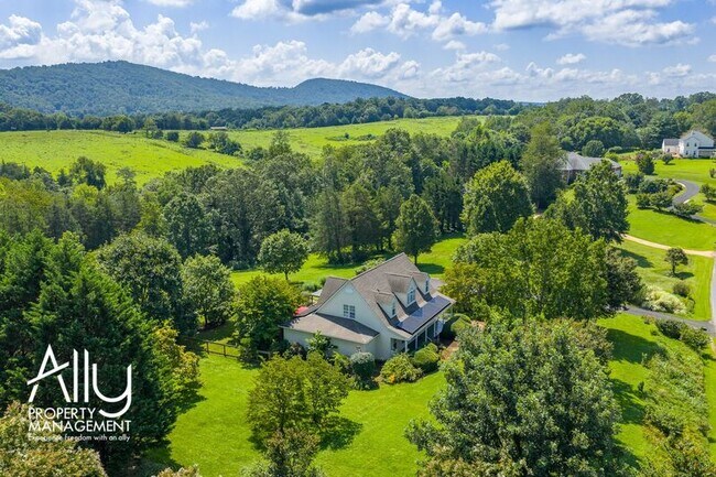 Building Photo - 2733 Southern Hills Ct