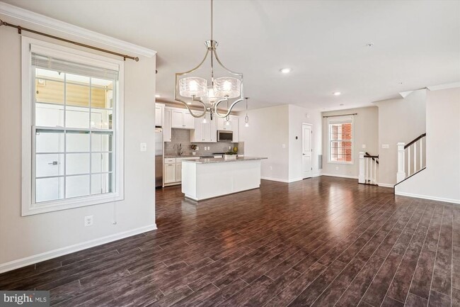 Building Photo - 23265 Milltown Knoll Square