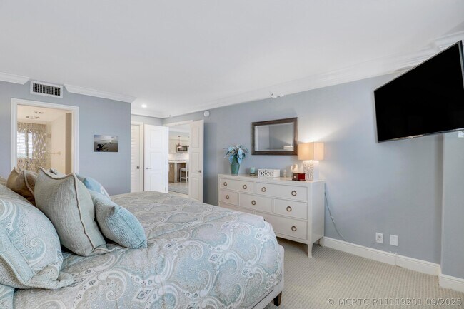 Building Photo - 375 S Beach Rd