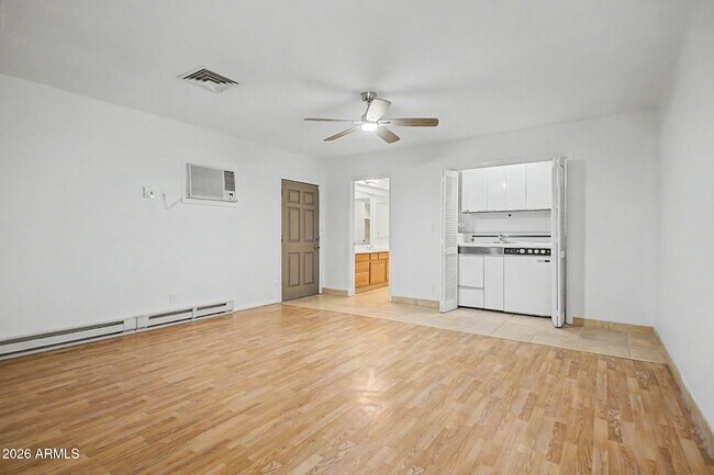Building Photo - 3734 E Montecito Ave