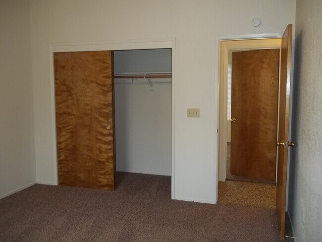 Building Photo - West Clovis location,  potential Buchanan ...