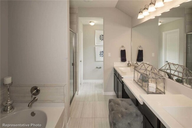 Building Photo - 4154 Kingsley Ave