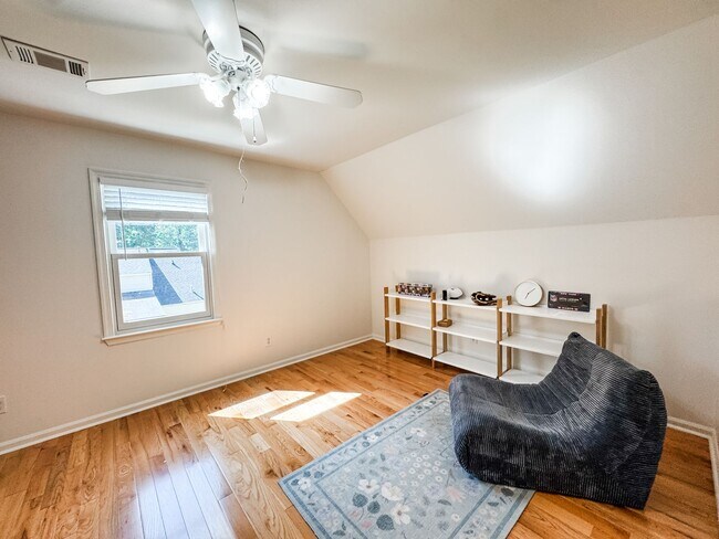 Building Photo - 138 Wood Creek Dr