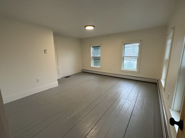 Building Photo - 1148 NH-118