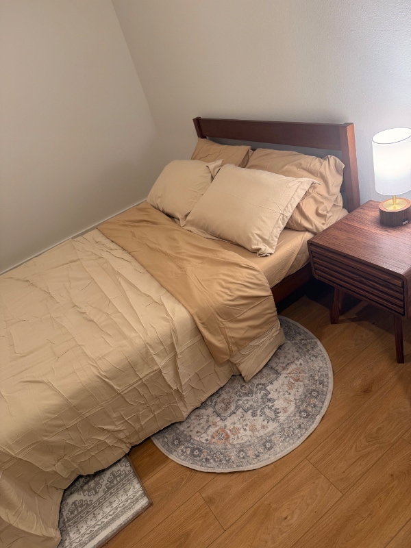 Building Photo - 1901 S Victory St