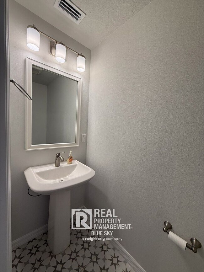 Building Photo - 17228 Balance Cv