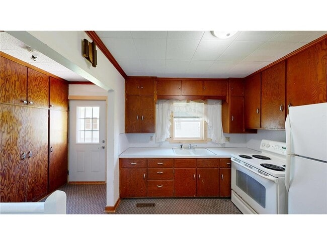 Building Photo - 208 Oregon Ave.