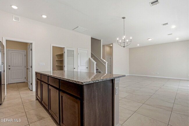 Building Photo - 904 Keenland Ave