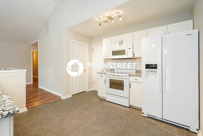 Building Photo - 3 Bedroom Pet-Friendly Home in Avon, IN with Main Street Renewal