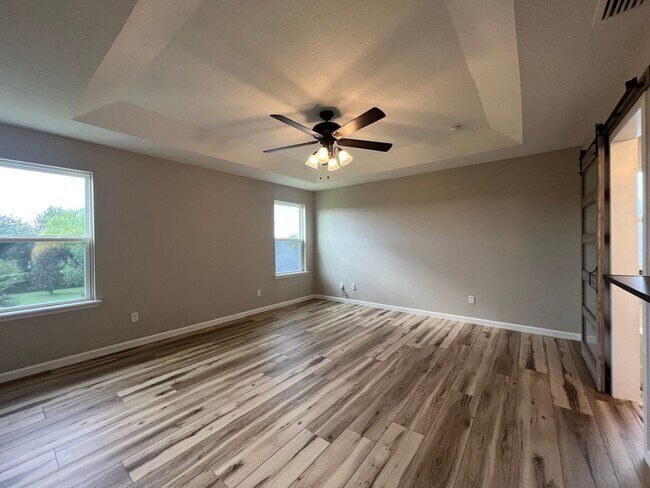 Building Photo - BEAUTIFUL 3-bedroom, 3-bathroom home in Gr...