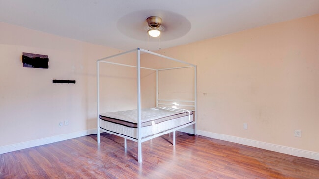 Building Photo - 4782 Sunny Palm Cir