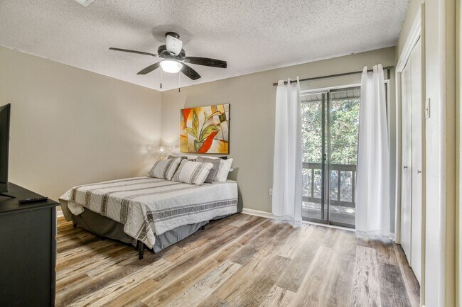 Building Photo - Maumelle Chic Condo