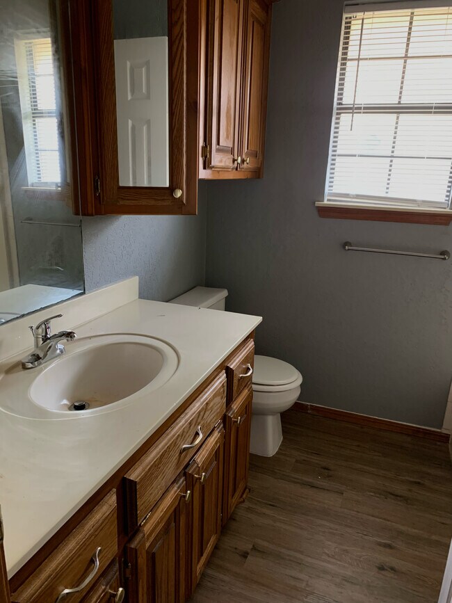 Building Photo - 649 Fire Light Dr