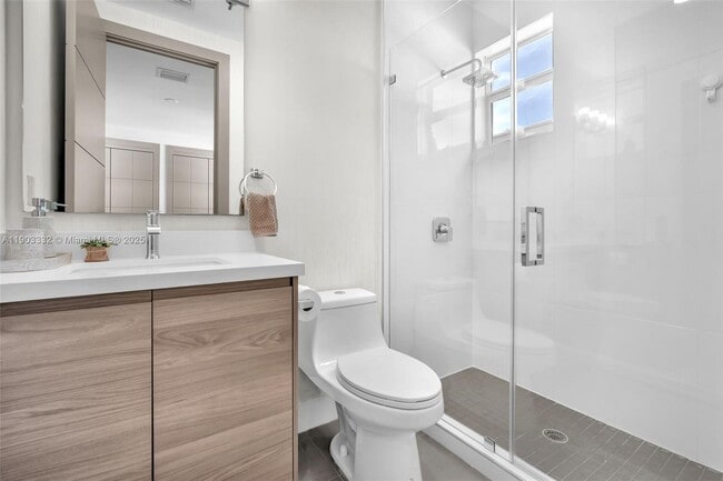 Building Photo - 3167 SW 25th St