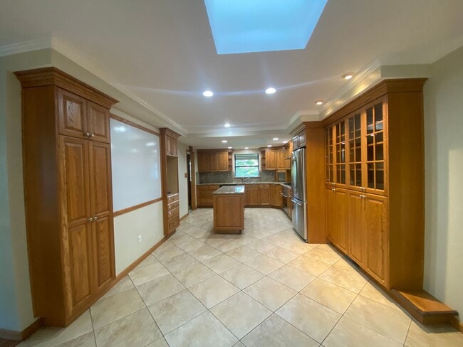 Building Photo - Pleasanton Heights 3BD, 2BA, Single Story, Great Location near downtown, Top Schools