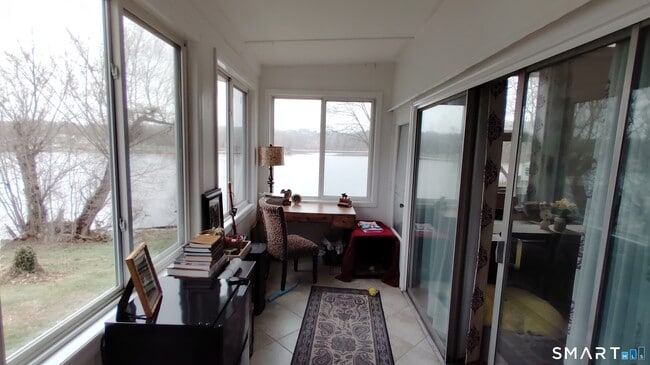 Building Photo - 887 Hanover Rd