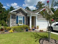Building Photo - 9249 Crossbill Dr