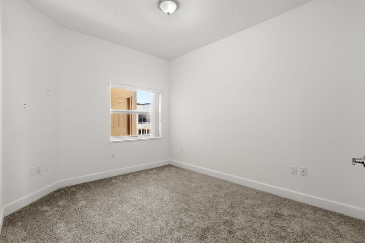 Building Photo - 807 Mystic Dr