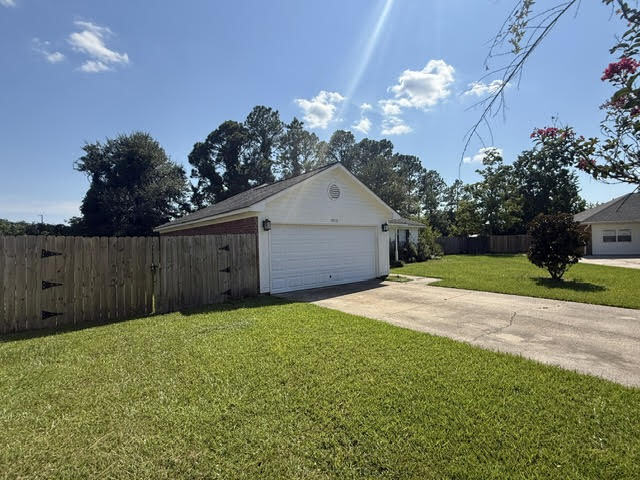 Building Photo - 10713 Plummer Cir